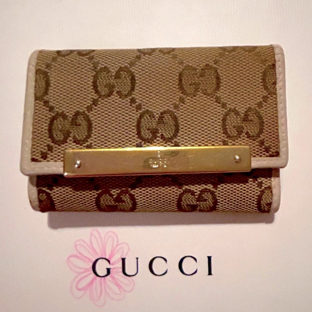 Gucci key wallet